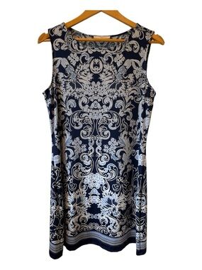 Haani Petite Sleeveless Navy and White Printed Shift Dress